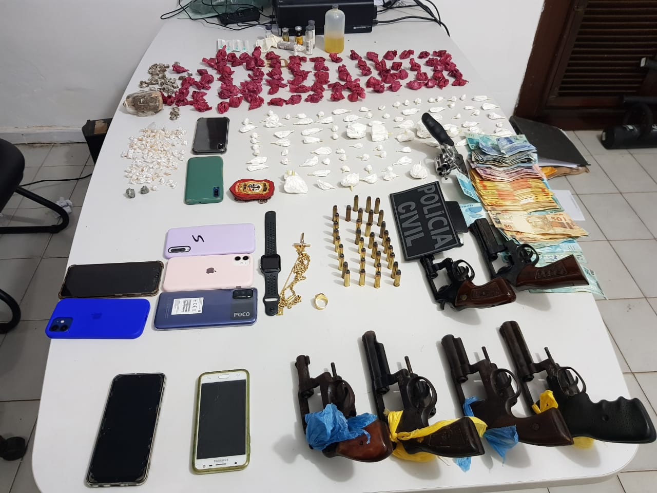 POLÃCIA CIVIL DEFLAGRA OPERAÃ‡ÃƒO â€œPINHEIRO SEGURAâ€ COM CUMPRIMENTO DE 23 MANDADOS DE BUSCA E APREENSÃƒO E 10 PRISÃ•ES EM FLAGRANTE